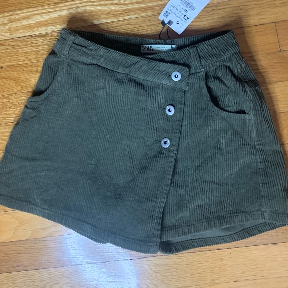 Zara green skort